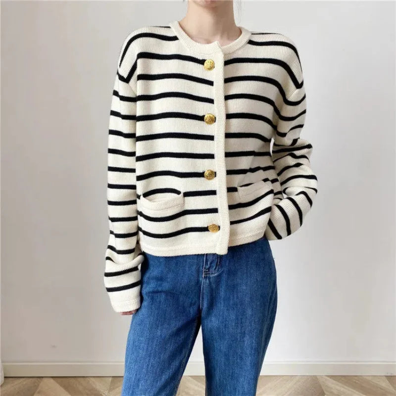 Autumn and winter Korean contrasting striped knitted cardigan